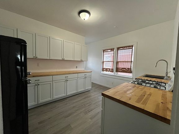 2nd image of 312 Tuxedo Ave #2