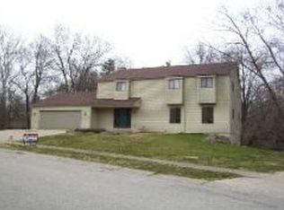 2125 E Meadow Bluff Ct, Bloomington, IN