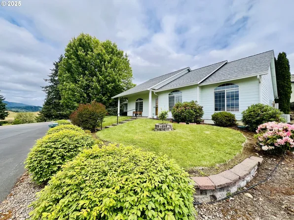 2295 Chi Chi Ln, Sutherlin, OR 97479