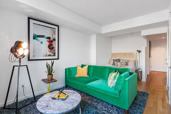 Rented by Greystar | media 31