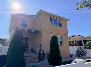 53-34 208th St #2F, Oakland Gardens, NY 11364