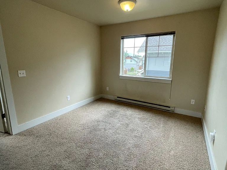 1 bed, 1.0 bath, 640 sqft, $1,600 — Photo 6