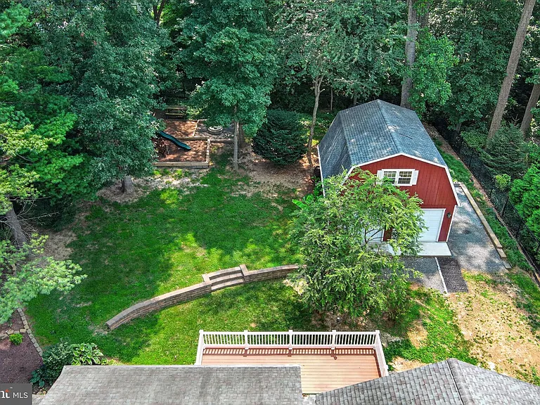 6443 Walters Woods Dr — Photo 93
