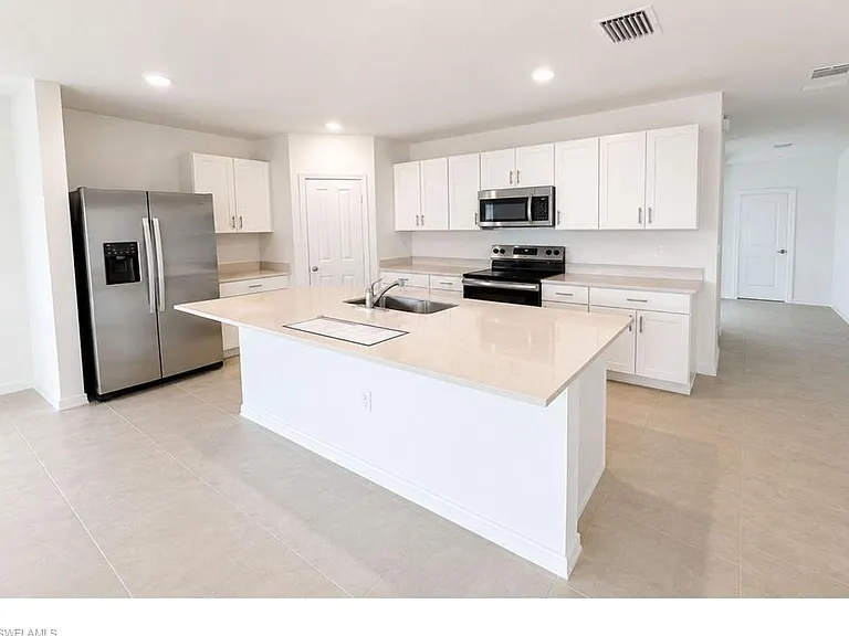 17277 Cantu Ct — Photo 2