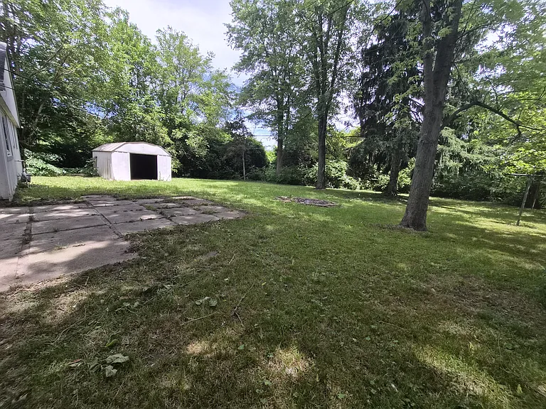 3921 Malibu Dr — Photo 19