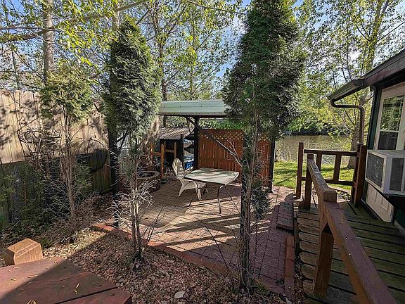 5th image of 137 Millers Dr