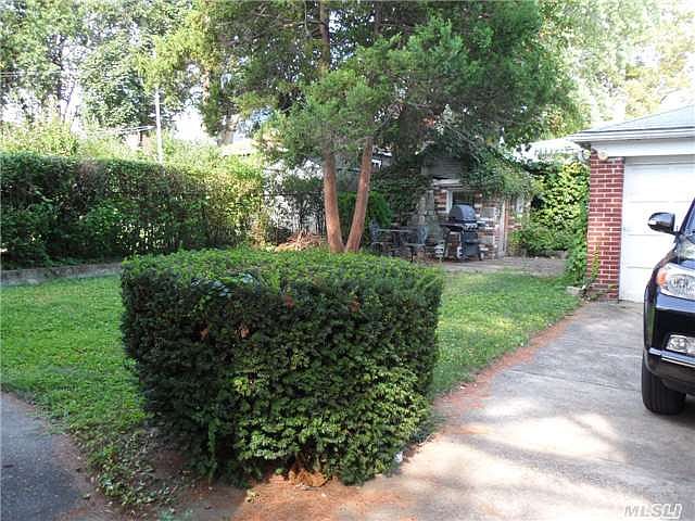 2nd image of 1521 124th St