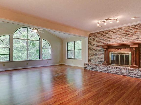 5th image of 1609 Capitol Blvd #2