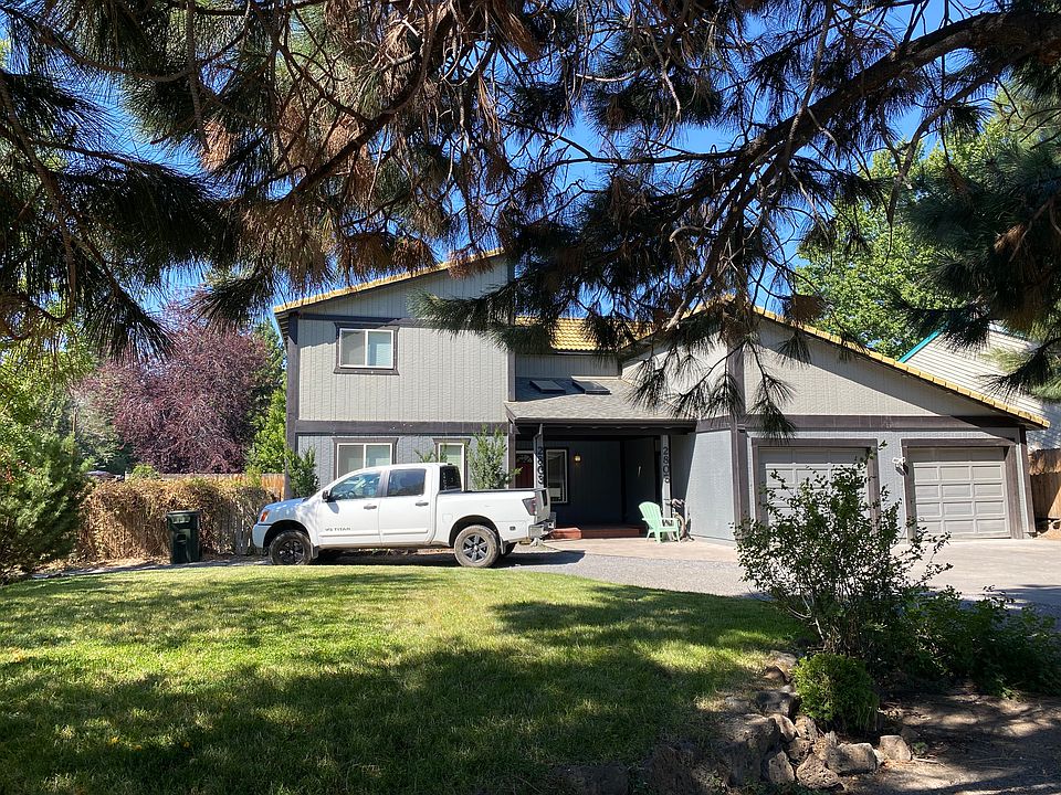 2803 is left side of duplex with 1 car garage and room for 2 cars outside garage