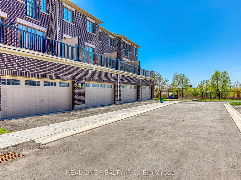 1413 William Halton Pkwy W — Photo 3