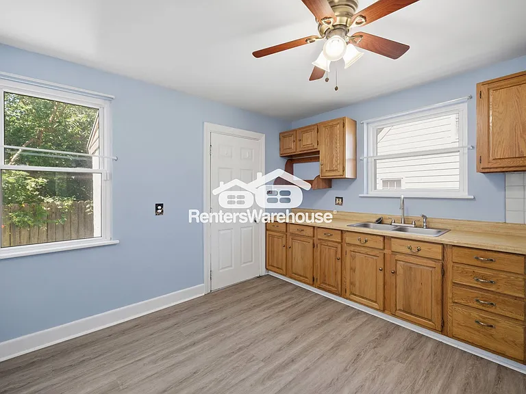 2211 North St — Photo 8