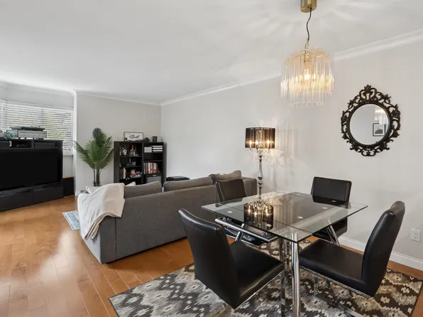 1508 Mariner Walk #303, Vancouver, BC V6J 4X9