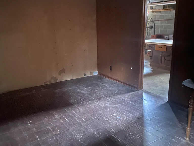 2563 Main St — Photo 17