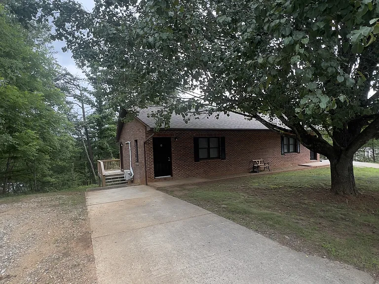 15 Monnie Jones Rd #B — Photo 1