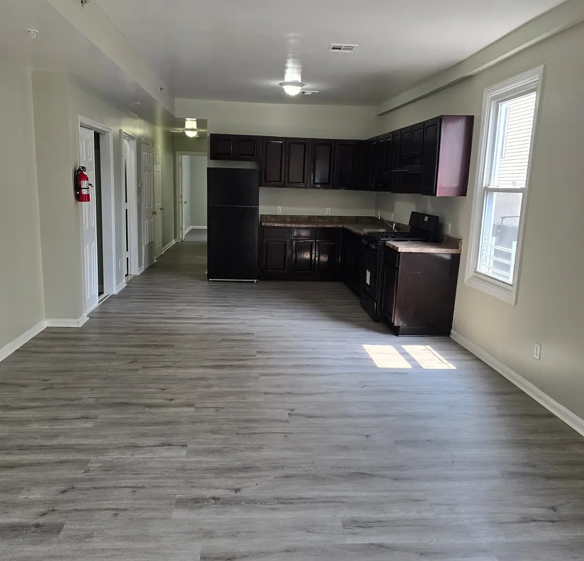 2 bed, 1.5 bath, $2,100 — Photo 2