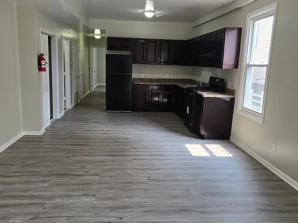 495 Irvine Turner Blvd #2