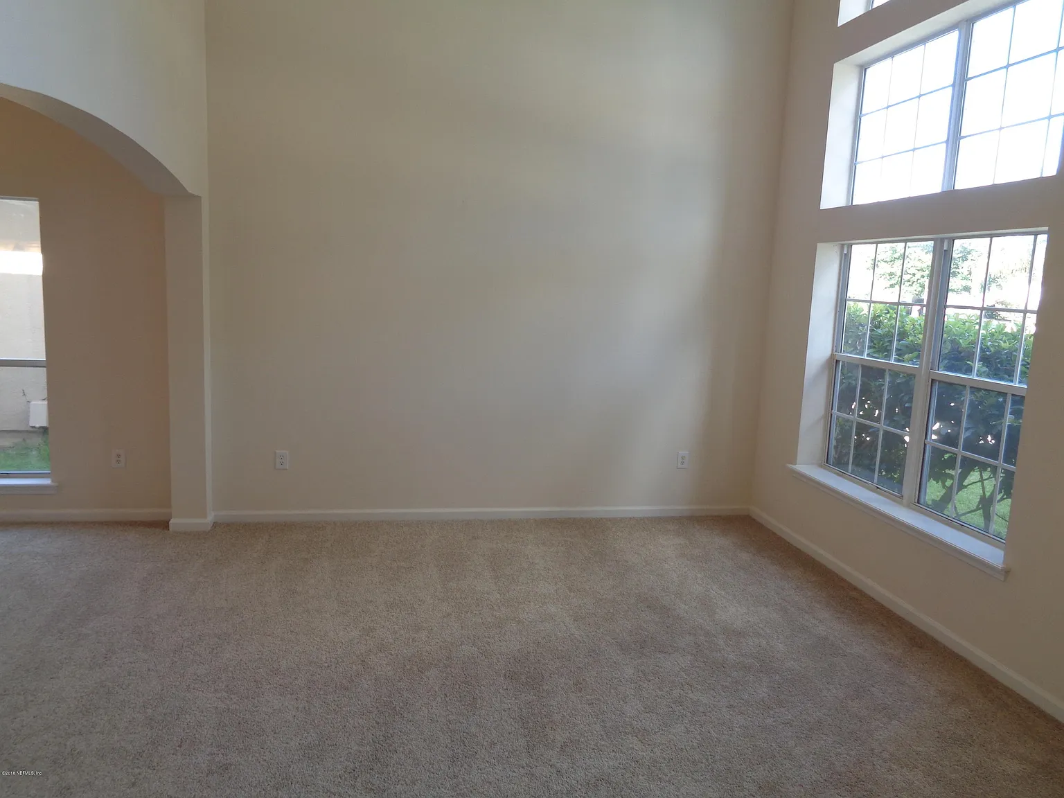 4 bed, 3.0 bath, 2595 sqft, $2,700 — Photo 4
