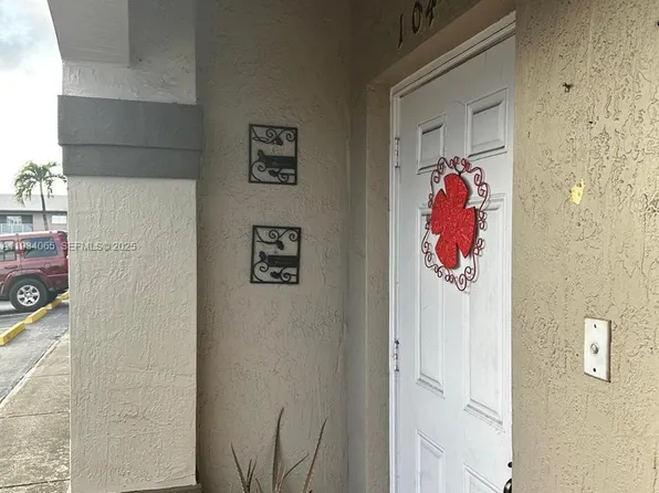 8020 W 28th Ct Unit 104, Hialeah, FL 33018