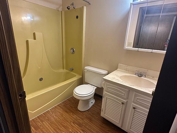 4th image of 348 Stanley Ct APT D