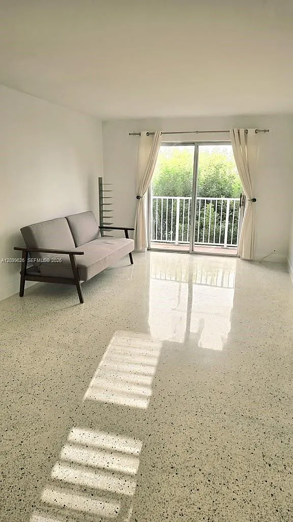 El Rio Condo — Photo 4