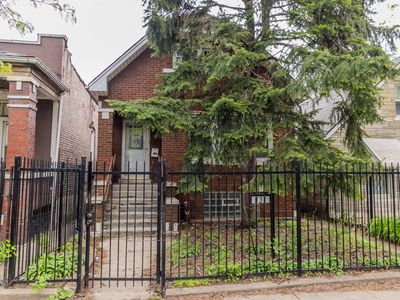 831 N Harding Ave, Chicago, IL, 60651