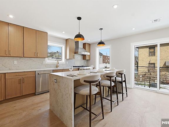 3rd image of 140B Weigands Ln