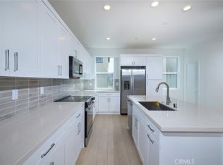 6045 Fairfax Dr, Eastvale, CA