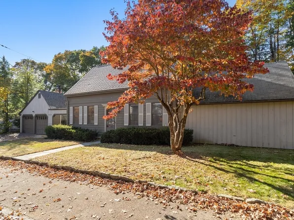 20 Ashton Rd, Attleboro, MA 02703