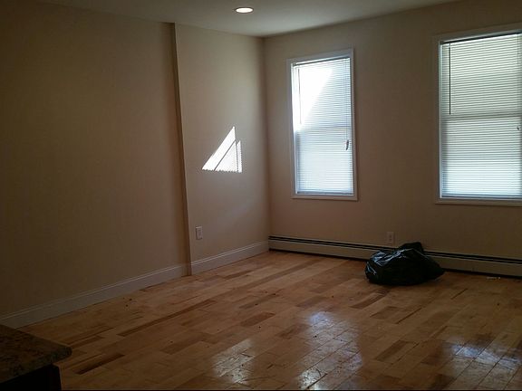 2nd image of 177-13 Troutville Road