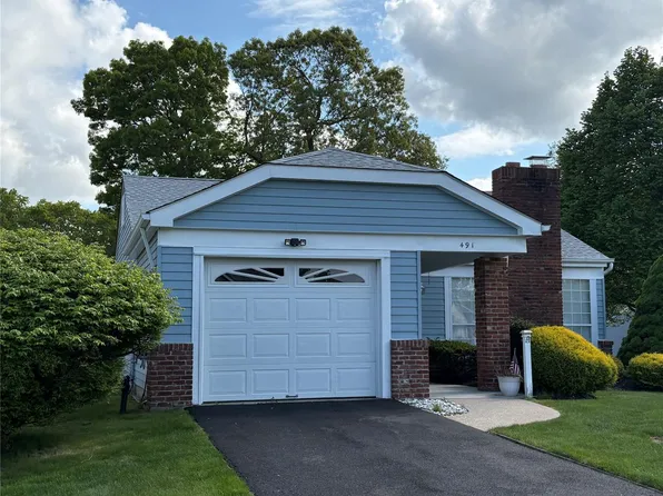 491 Stratford Lane, Ridge, NY 11961