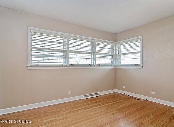 4th image of 301 S Dwyer Ave