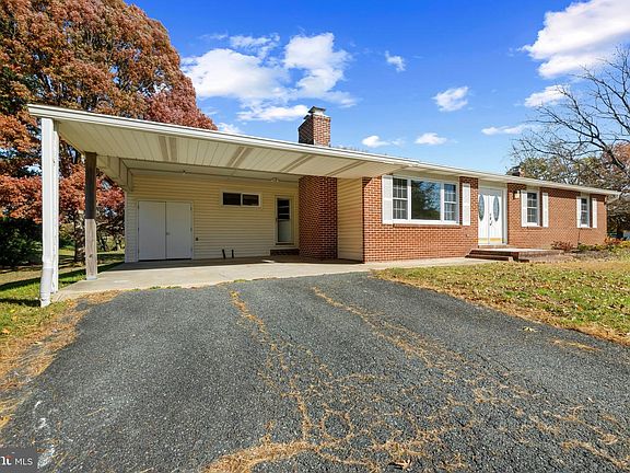 3rd image of 2106 Schuster Rd