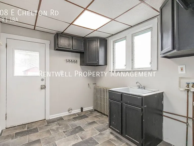 108 E Chelton Rd — Photo 9