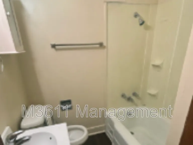 334 N 33rd St #2 — Photo 7