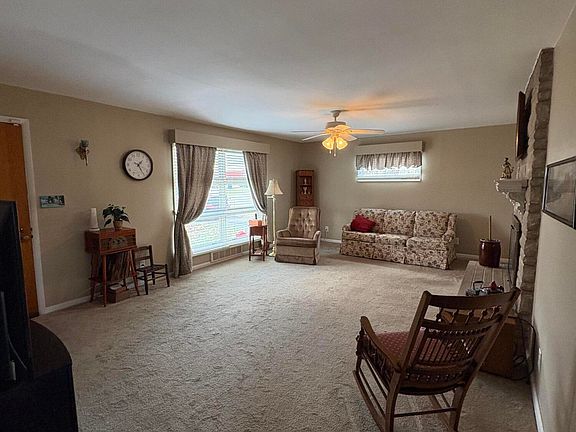 3rd image of 17 Church St