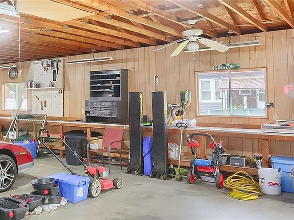 4th image of 2527 7th Ave