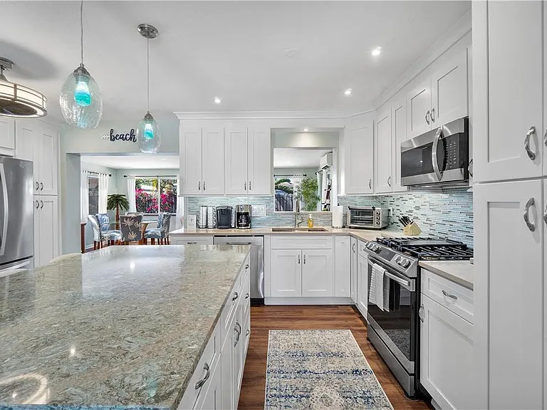 161 SE 5th Ct — Photo 13