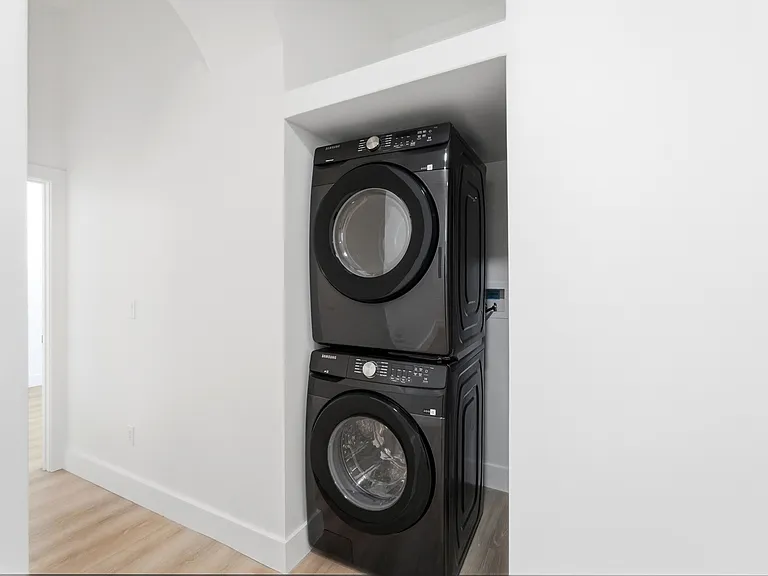 1237 Manss Ave #C — Photo 10