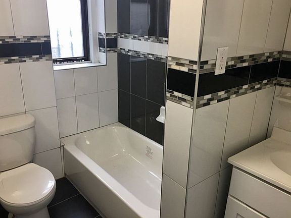 2nd image of 2855 Barker Ave APT Y34