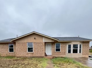 121 N 11th St, Jacksboro, TX 76458