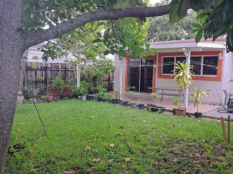 7716 Alhambra Blvd — Photo 3