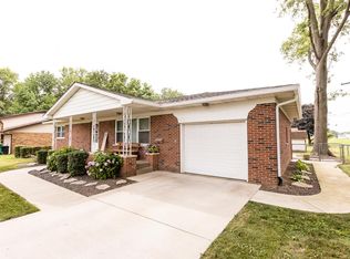 303 S 5th St, Mascoutah, IL