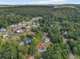 80 Elizabeth Ln, Middletown, CT 06457