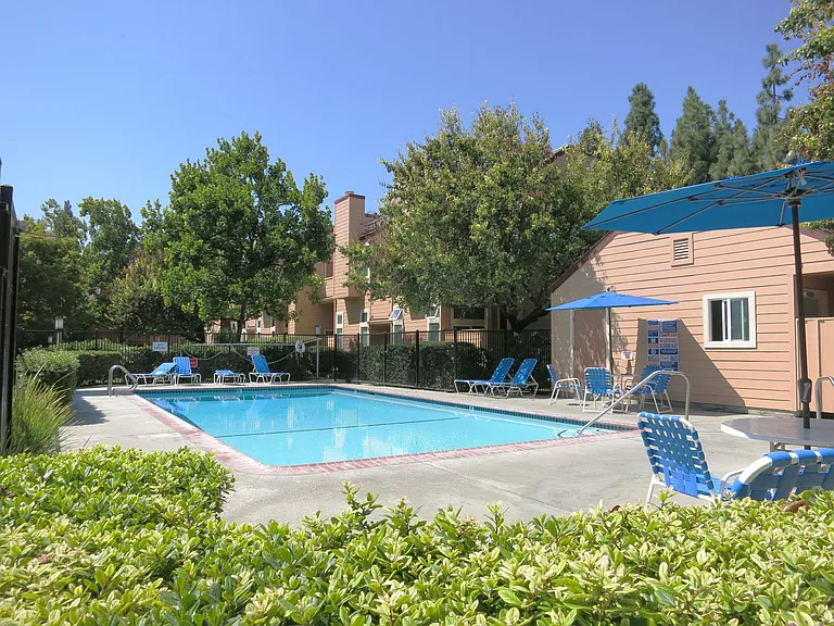 5358 Borneo Cir — Photo 14