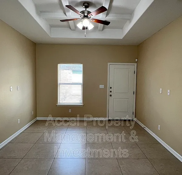 2506 E Garfield Ave #1 — Photo 2