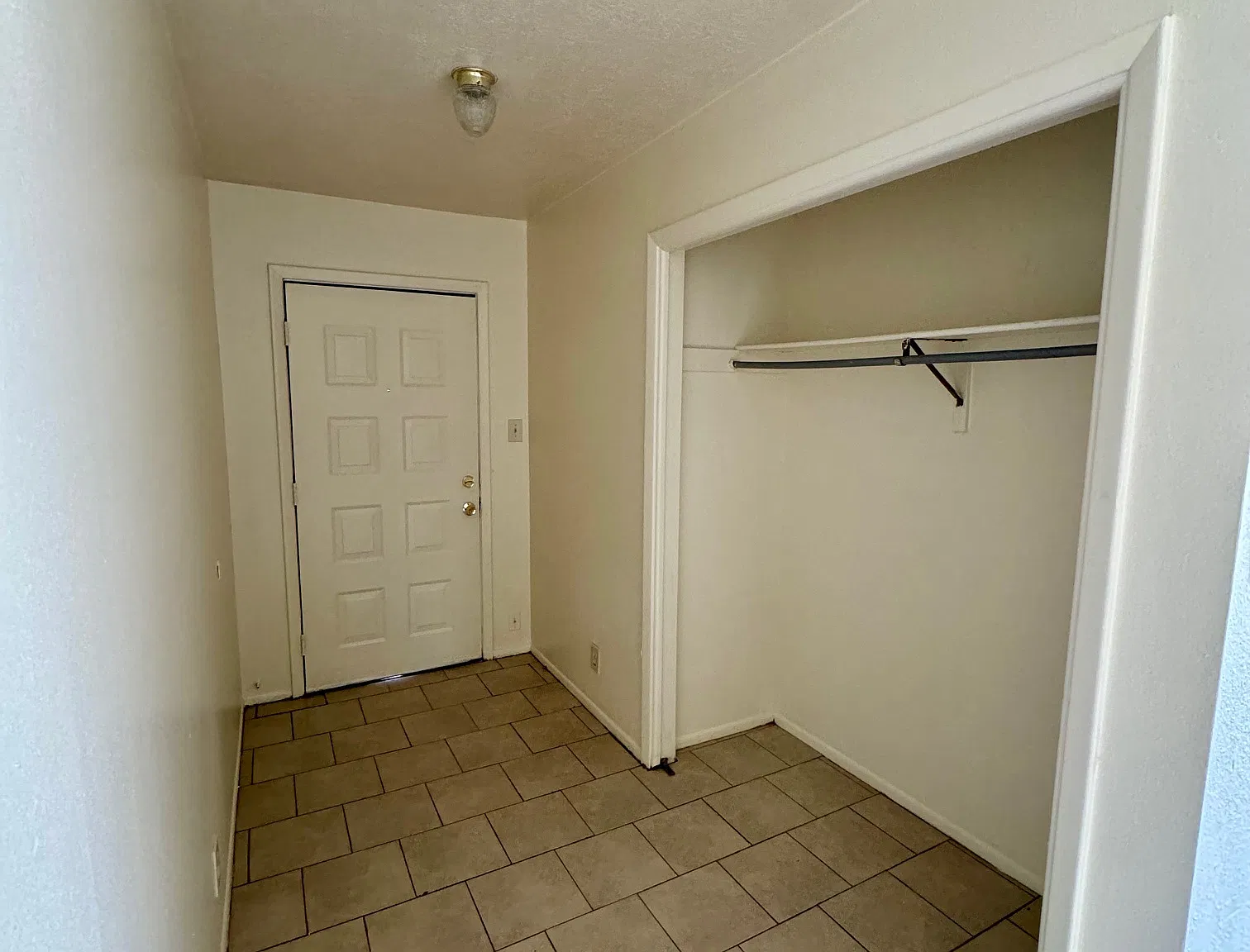 625 Louisiana Blvd SE — Photo 4