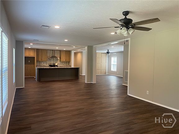 2nd image of 407 Blackberry Court