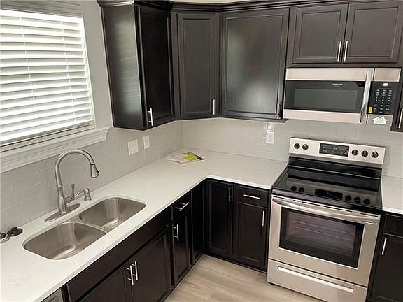 5th image of 11264 Clover Knoll Dr