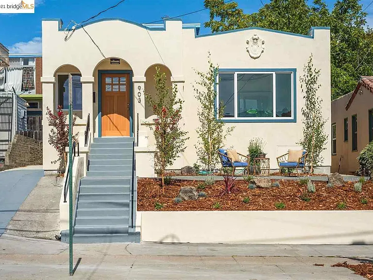 903 Santa Fe Ave — Photo 1
