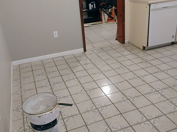 2nd image of 1712 Merrick Rd